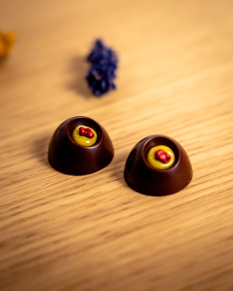 Amber Noir